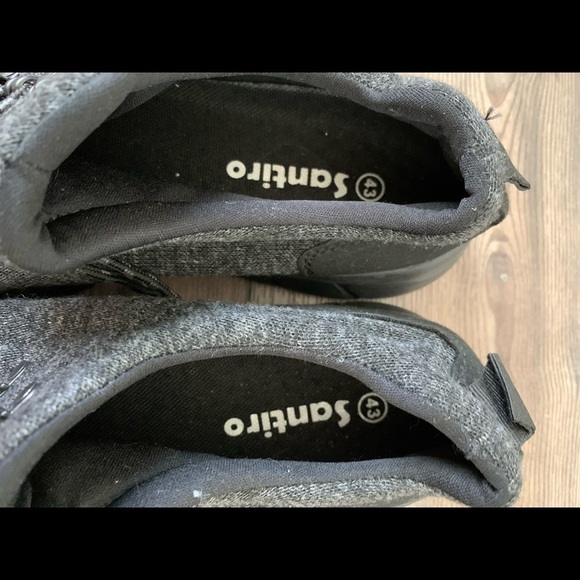 Shoes - Picture 7 of 8